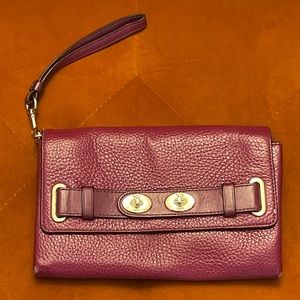 COACH "Blake" Clutch, Coach Blake Wristlet, Pink Fuchsia Wallet